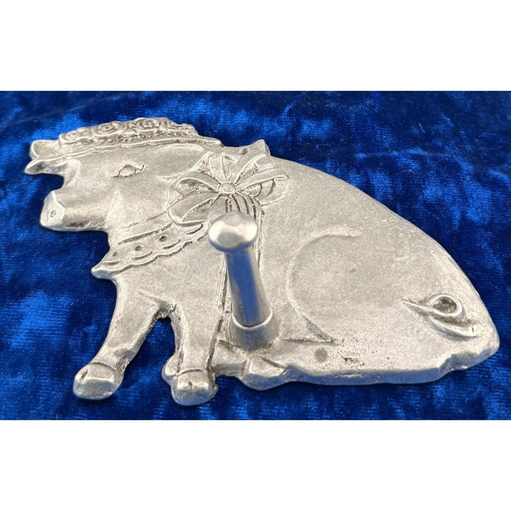 Vintage Key Hanger Ma Ma Pig Wearing Bonnet Pewter Coat Purse Hanger 4.25"